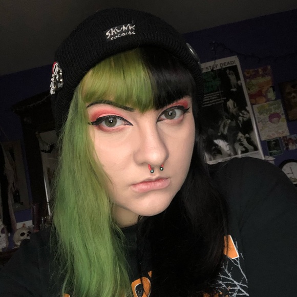 Meet your Posher, Avery - Picture 2 of 5